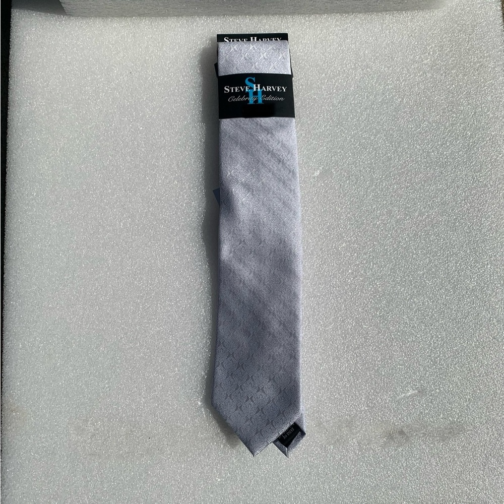 🆕 Steve Harvey Classic Silver Tie for Men
